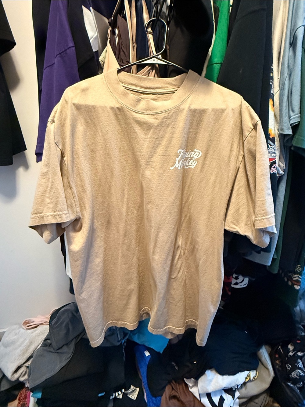 Find Mickey Men's Tan Graphic T-Shirt - Picture 1 of 2